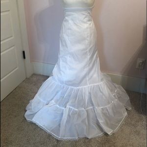 NWT David's Bridal Mermaid Crinoline Skirt